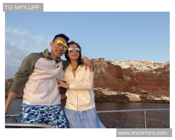 足球巨星与爱妻共舞甜蜜瞬间展现幸福生活的美好画面 足球巨星与爱妻共舞甜蜜瞬间展现幸福生活的美好画面